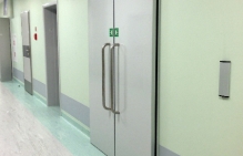 drzwi do sal operacyjnych
