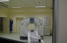 Tomograf oraz okno i drzwi radiologiczne